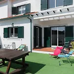 Dom wakacyjny Gelfa House *